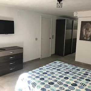 https://apartamentos-nerjaplaya.1costadelsol.com